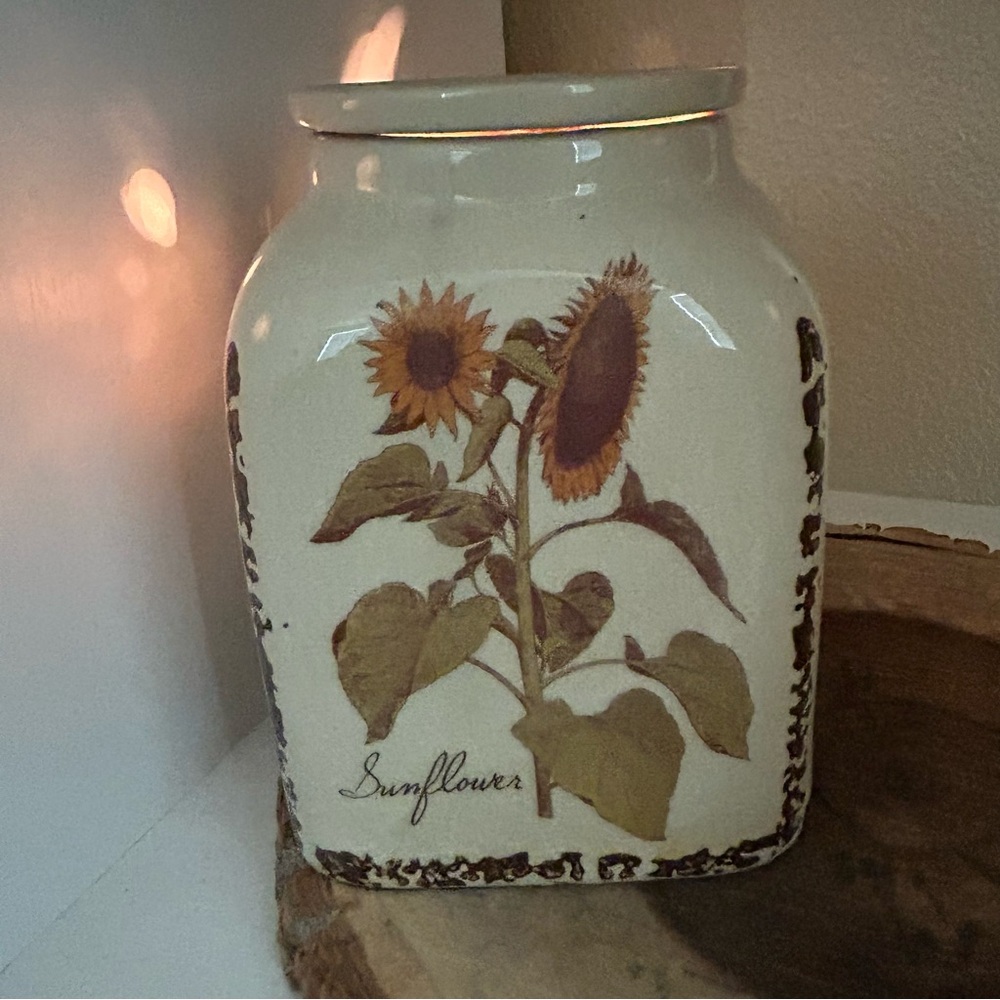 Sunflower scentsy warmer